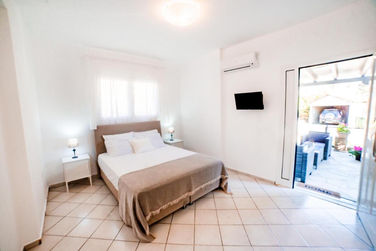 Filia Rooms & Apartments Áji Apóstoli Eksteriør bilde