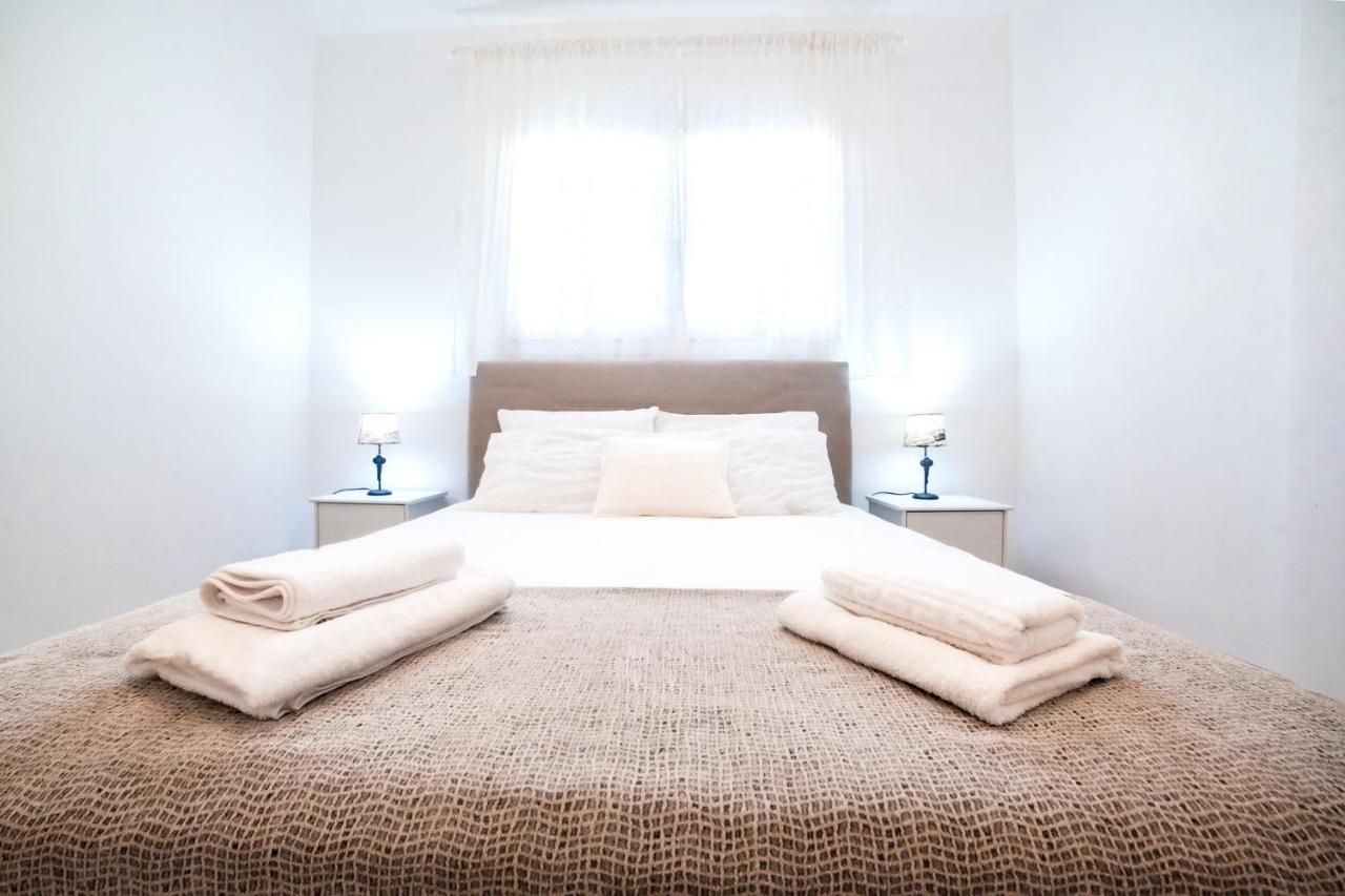 Filia Rooms & Apartments Áji Apóstoli Eksteriør bilde