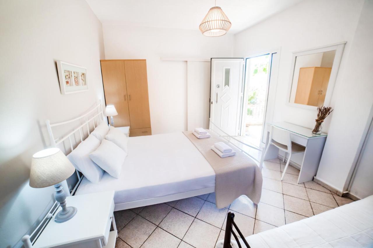 Filia Rooms & Apartments Áji Apóstoli Eksteriør bilde