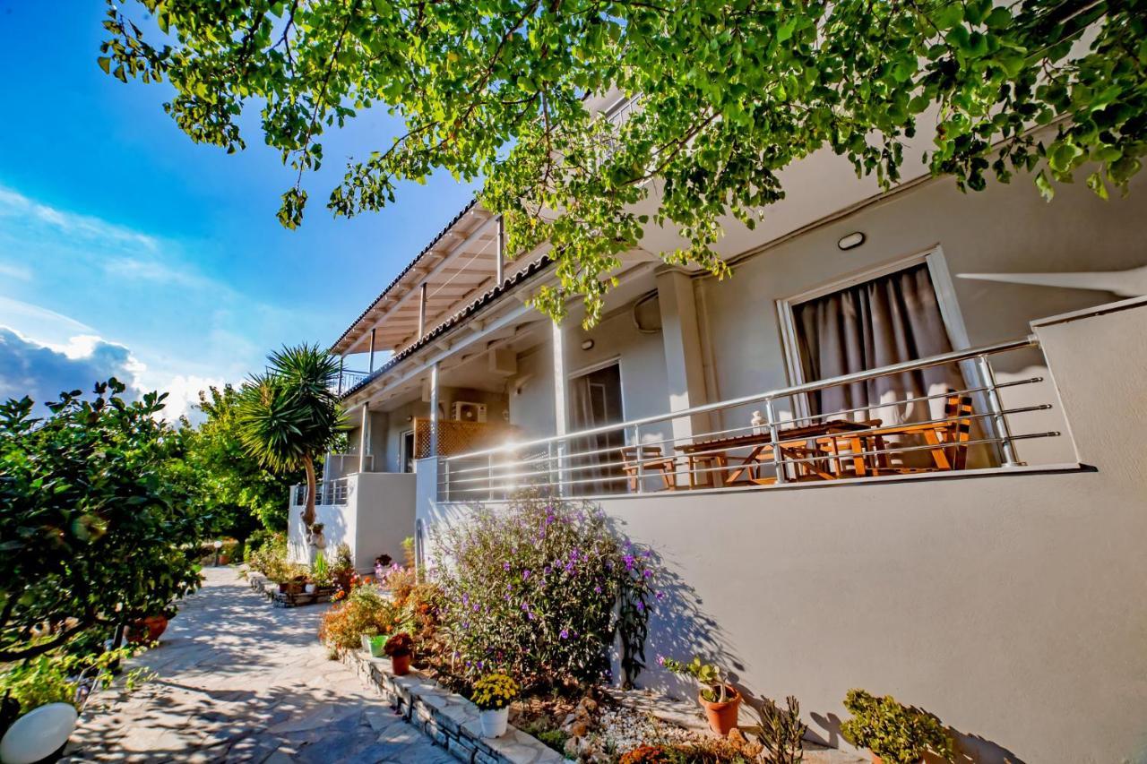 Filia Rooms & Apartments Áji Apóstoli Eksteriør bilde